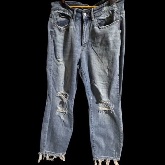 JUDY BLUE Los Angeles 16w high rise straight fit light wash distressed jeans EUC - Picture 2 of 16